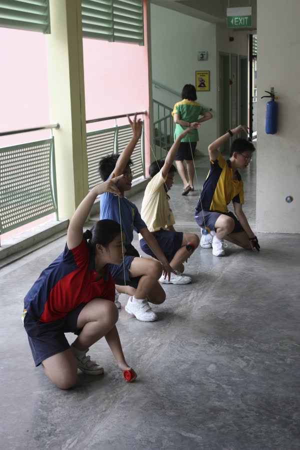 Kids enjoying yoyo enrichment class