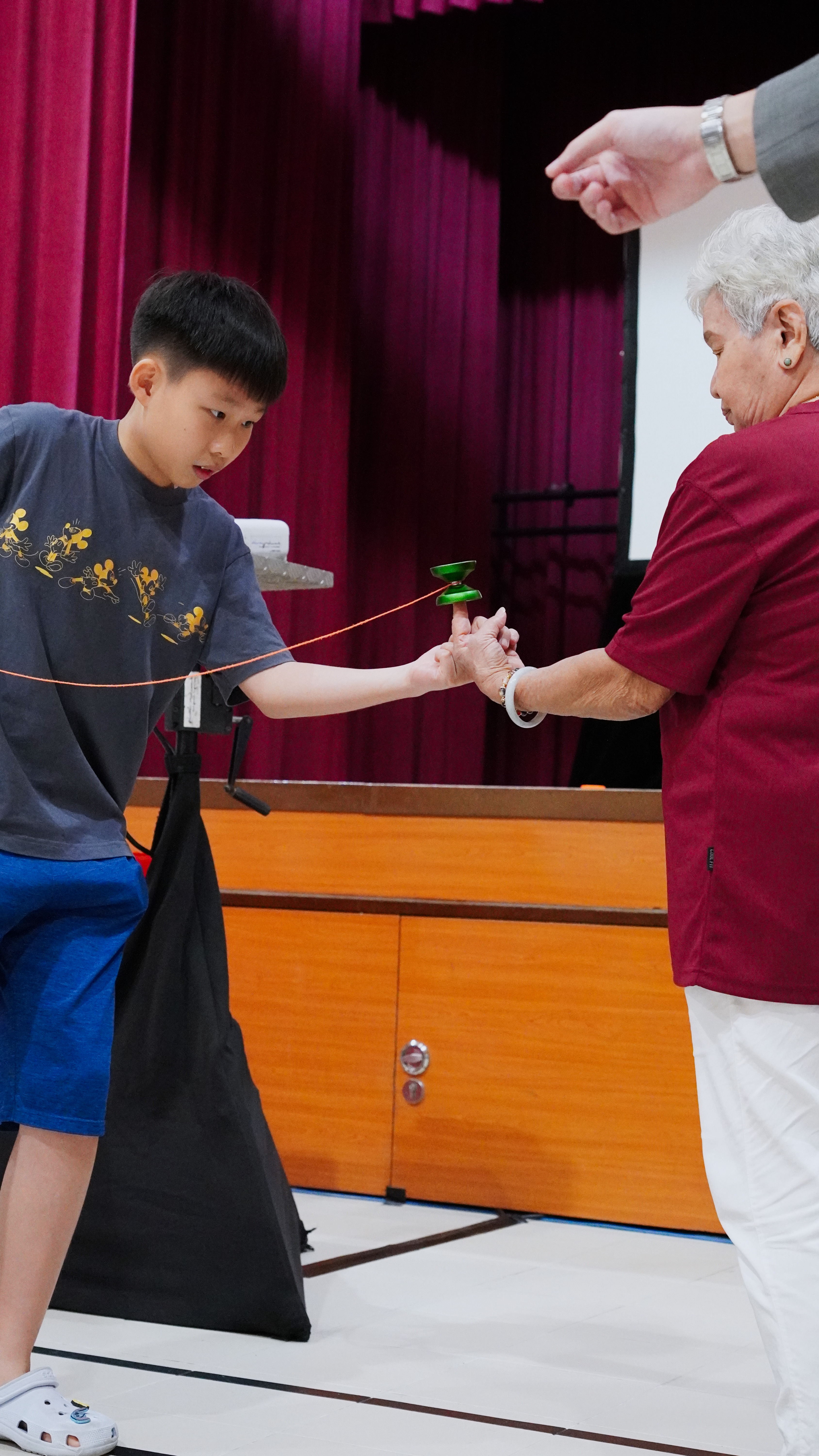 Team building yoyo workshop participants